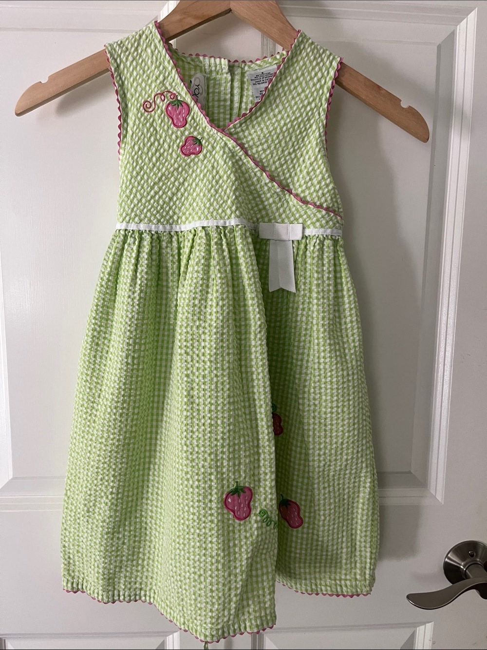 Vintage Bambin Kids Girls green Gingham Strawberry Dress Size 6 seersucker